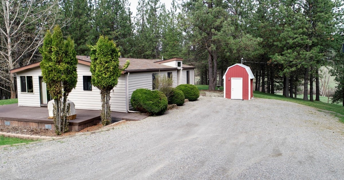 18118 E Belmont Road in Mica