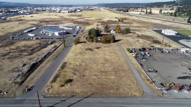 4303 N Barker Rd in Spokane Valley