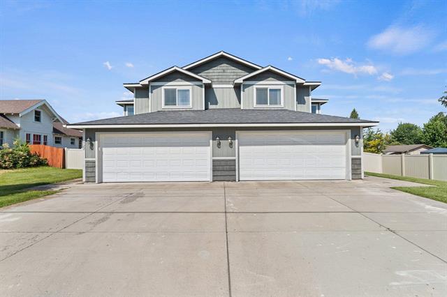 922 S Evergreen Rd 920 S Evergreen Rd in Spokane Valley