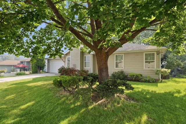 8126 N COLTON St in Spokane